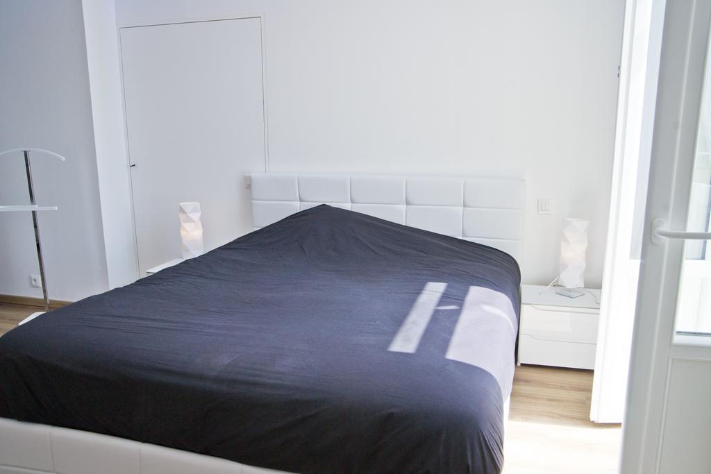 Moulin Des Tours Bed & Breakfast Barbaste Room photo